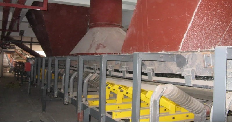 impact bed for conveyor loading zone improving sealing stability impact bed for conveyor loading zone improving sealing stability
